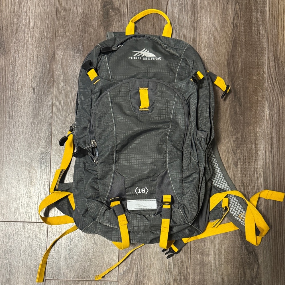 NWOT High Sierra Charcoal and Mustard Hiking Backpack